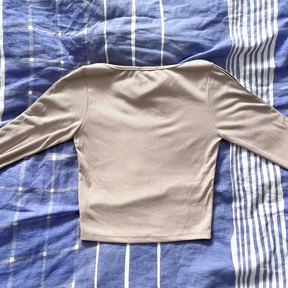 Fashion Nova Tan/Cream Deep Scoop Long Sleeve [Size S] 🍨 - Picture 2 of 3